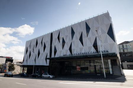Les Mills Parking Structure